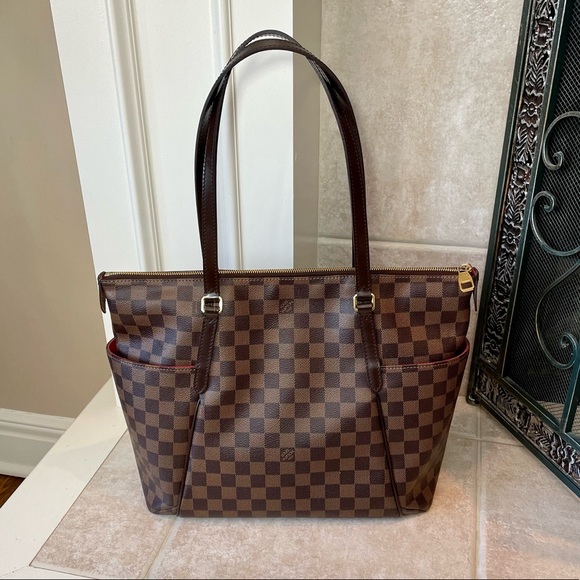 Louis Vuitton Totally MM Damier Ebene Print - Picture 3 of 11